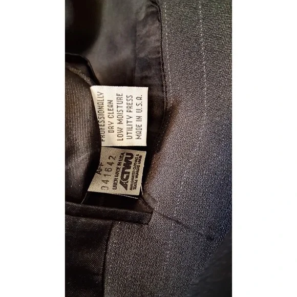 Nino Cerruti Double Breasted Suit 46L 38x31 Made in USA VTG 1990s 1980s Striped